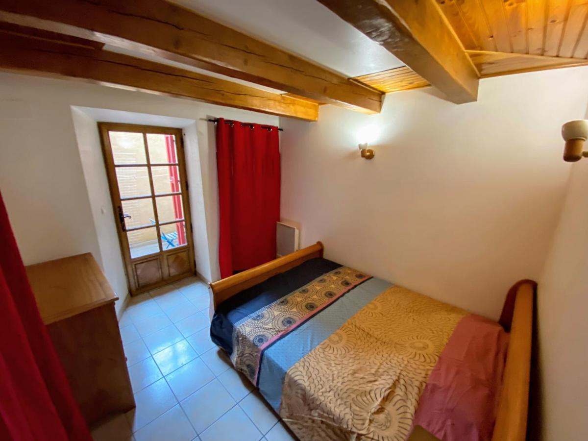 Appartement 4 Pers Plein Centre Ville, Wifi, Balcon Laragne-Monteglin Exteriér fotografie
